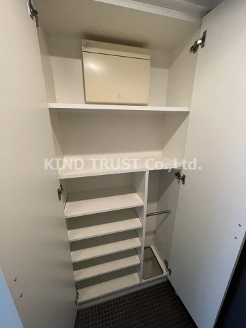 ロイヤルメゾン西天満の収納|便利な収納スペースです