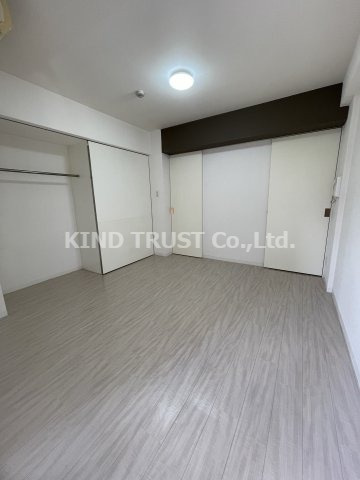 ロイヤルメゾン西天満の居間・リビング|居間です