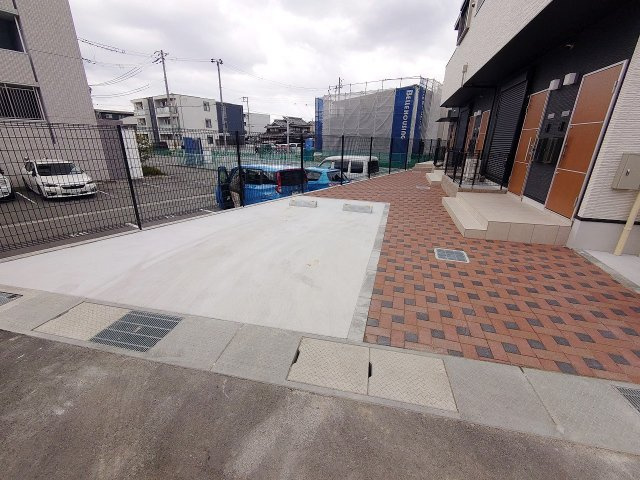 レガーロ阿保イーストの駐車場