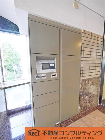 芦屋ロイヤルハイツの駐車場