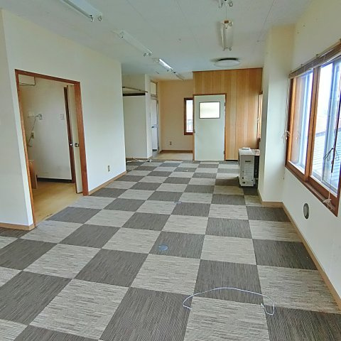 共同ビルのロビー