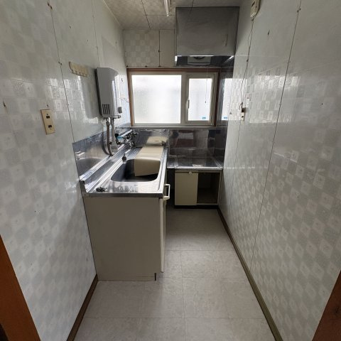 室蘭市常盤町１０－５戸建のキッチン