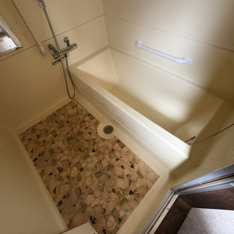 室蘭市常盤町１０－５戸建の浴室
