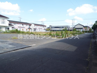 【前面道路含む現地写真】 | 接道間口は約8.8メートルあります！