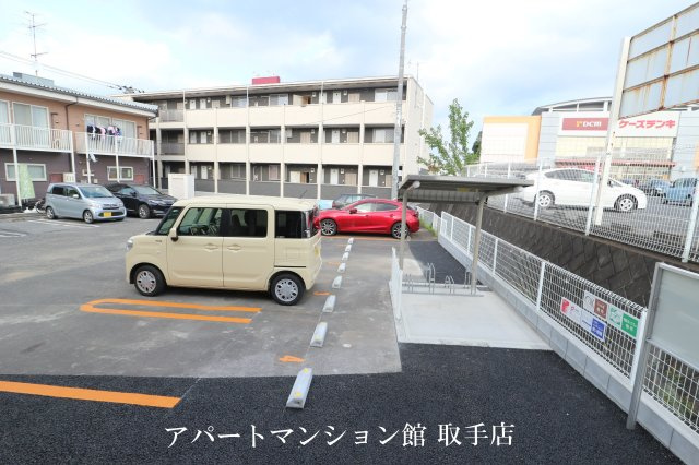 グレイスフルの駐車場