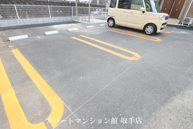 グレイスフルの駐車場