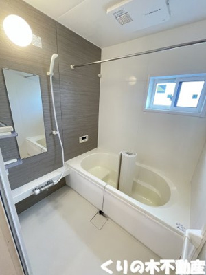 【浴室】 | ラポール山路 | 落ち着いた空間のお風呂です