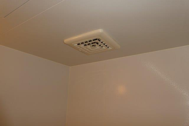 ヌーベル・アンジュの浴室|浴室換気扇