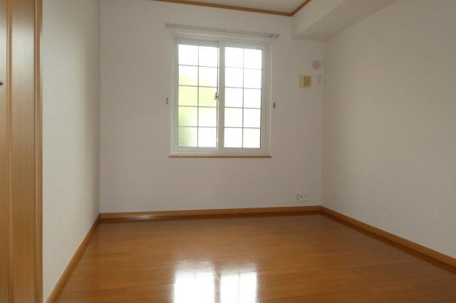 ヌーベル・アンジュの寝室|洋室