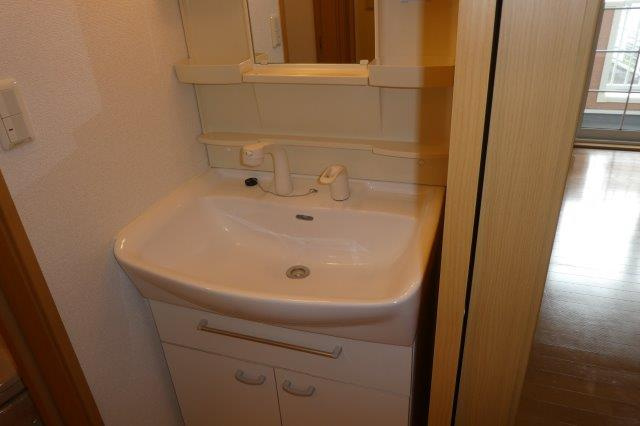 ヌーベル・アンジュの独立洗面台