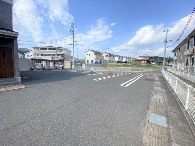 アパートメント・ベティ　Ｃの駐車場