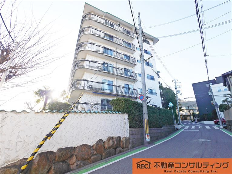 芦屋アーバンライフの駐車場