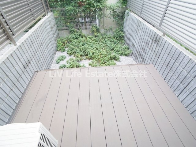 クリスタルハイツ鷹の台PART-Ⅱのバルコニー