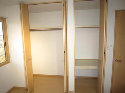 【収納】 | アイリスガーデン菰池 C棟 | C201 クローゼット