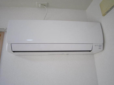 【設備】 | アイリスガーデン菰池 C棟 | C201 エアコン