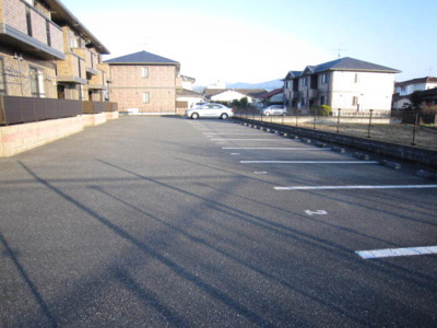 【駐車場】 | アイリスガーデン菰池 C棟