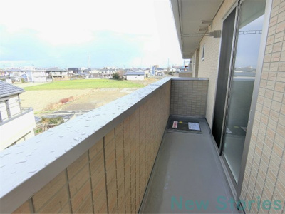 【バルコニー】 | バイオレットガーデンA | 暖かな日差しのふりそそぐバルコニー