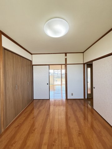 茜屋マンションの居間・リビング