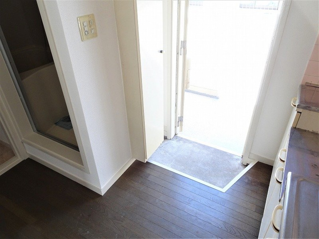 【玄関】 | サンメグロ