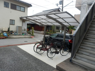 【その他共用部分】 | 屋根付き駐輪場です