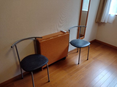 【居間・リビング】 | レオパレスドルフ | 備品や設備仕様は号室等により異なります現地をご確認下さい。