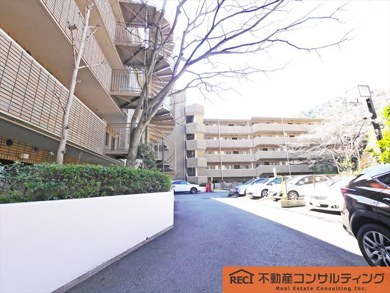 朝日プラザ芦屋山手1番館のエントランス