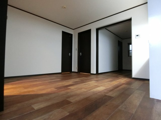 ツービーホームの居間・リビング