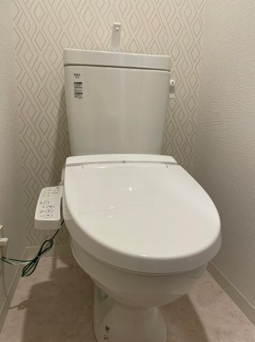 仲介手数料0円！！エスリード大須アヴェニューのトイレ