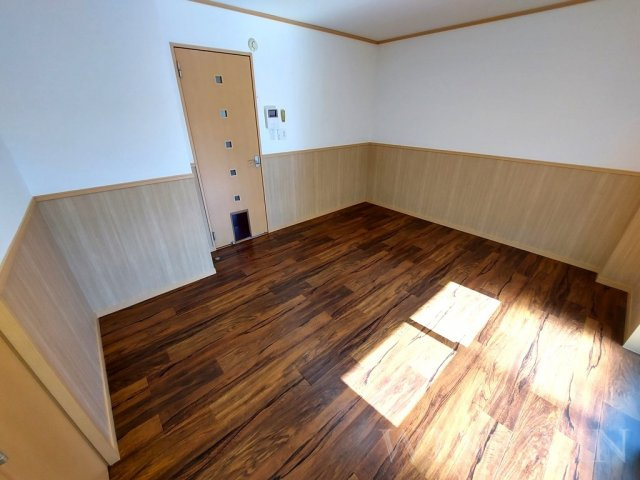 ライフイン・ビー・サークルの居間・リビング