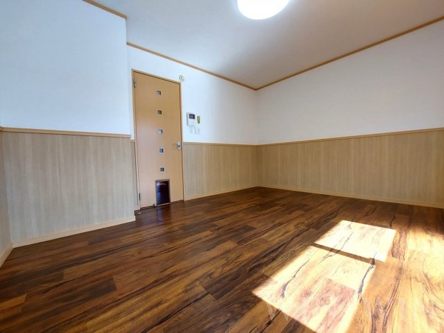 ライフイン・ビー・サークルの居間・リビング