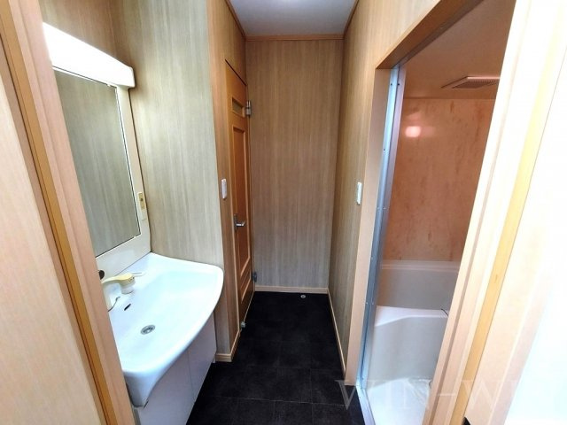 ライフイン・ビー・サークルの洗面所