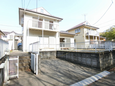 【駐車場】 | 鈴木住宅B | いつでも目の届く敷地内に駐車場があります♪荷物がかさばりがちなお買物にも、敷地内駐車場があると便利ですよね☆