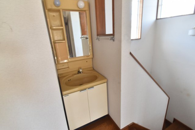 【独立洗面台】 | 鹿屋市札元1丁目　中古戸建 | 2F
