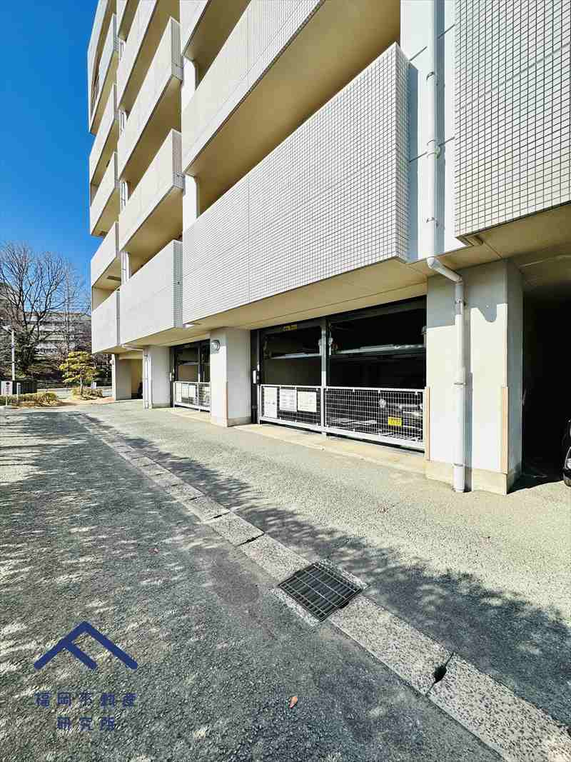 日商岩井イースト福間ステーションガーデンの駐車場