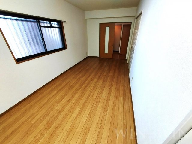 ロイヤルハイツ 壱番館の寝室