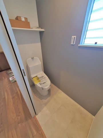 宮崎市恒久第1-1棟（1号棟）のトイレ|温水洗浄便座を完備しております。2ヶ所にトイレがあるのは朝の慌ただしい時間も安心です。