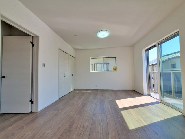 宮崎市恒久第1-1棟（1号棟）の洋室|2階洋室は部屋割り可能です。