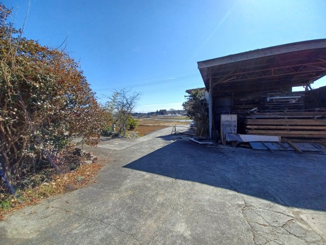 比企郡小川町上横田   土地６２６坪の外観|中央2項外道路