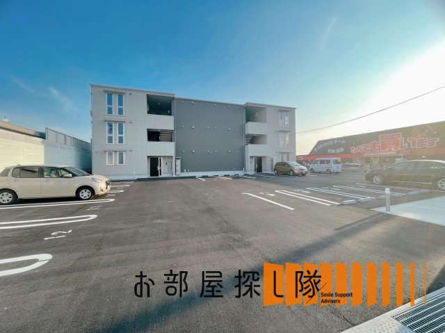 久留米市東合川６丁目のアパートの外観