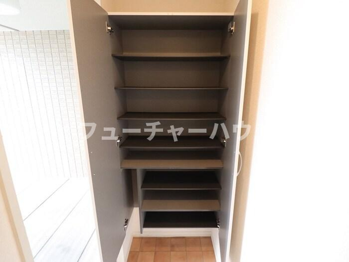 スカイブルー　Ｂの玄関