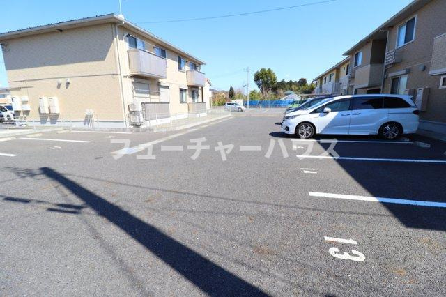 スカイブルー　Ｂの駐車場
