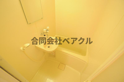 【浴室】 | レオパレスプリオール東山