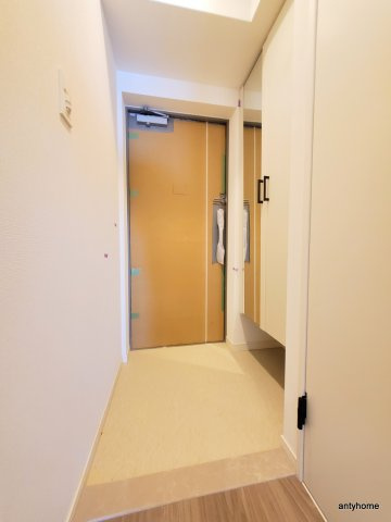 スプランディッド江坂DUEの玄関