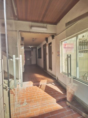 【ロビー】 | ロイヤルハイム日建 | 清潔なロビーです