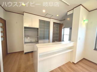 【キッチン】 | 大垣市墨俣町墨俣！プラント6の南側リフォーム済み中古住宅登場です♪お車スペース3台可能！カーポート付 | 大垣市墨俣町墨俣！プラント6の南側リフォーム済み中古住宅登場です♪お車スペース3台可能！カーポート付き！