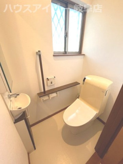 【トイレ】 | 大垣市墨俣町墨俣！プラント6の南側リフォーム済み中古住宅登場です♪お車スペース3台可能！カーポート付 | 大垣市墨俣町墨俣！プラント6の南側リフォーム済み中古住宅登場です♪お車スペース3台可能！カーポート付き！