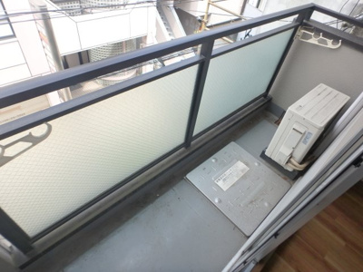 【バルコニー】 | エトレ甲風園 | お洗濯にも便利なバルコニー付き
