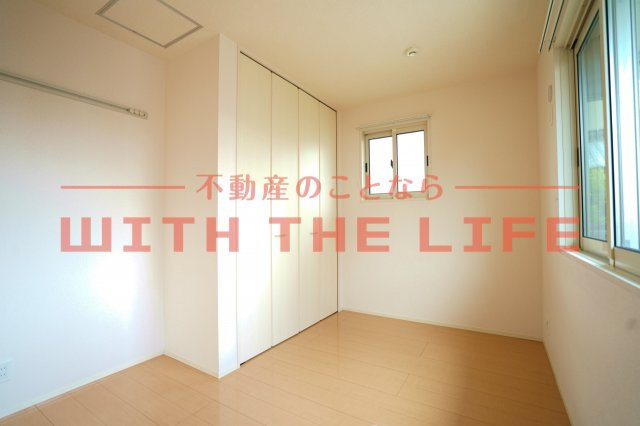 セジュール・パルティノス【10，000円キャッシュバック対象物件】の洋室|落ち着いた色調の洋室です