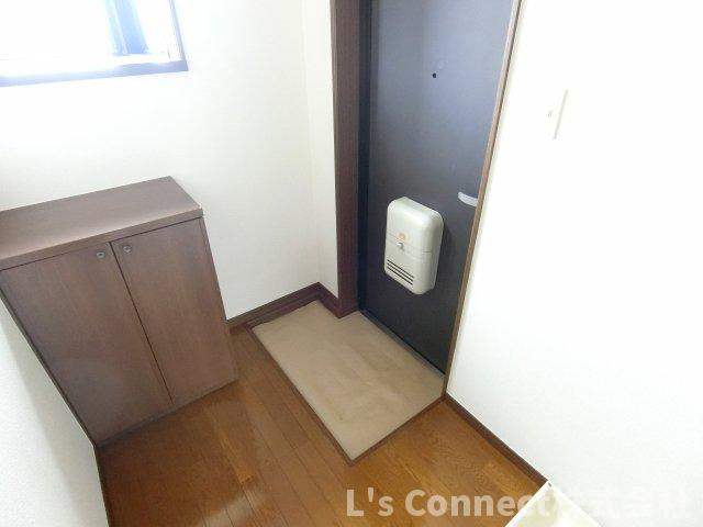 【玄関】 | クレセール南吉成弐番館 | 下駄箱付きで靴も収納できます。