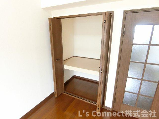 【収納】 | クレセール南吉成弐番館 | 段付き収納でお荷物もすっきりしまえます。